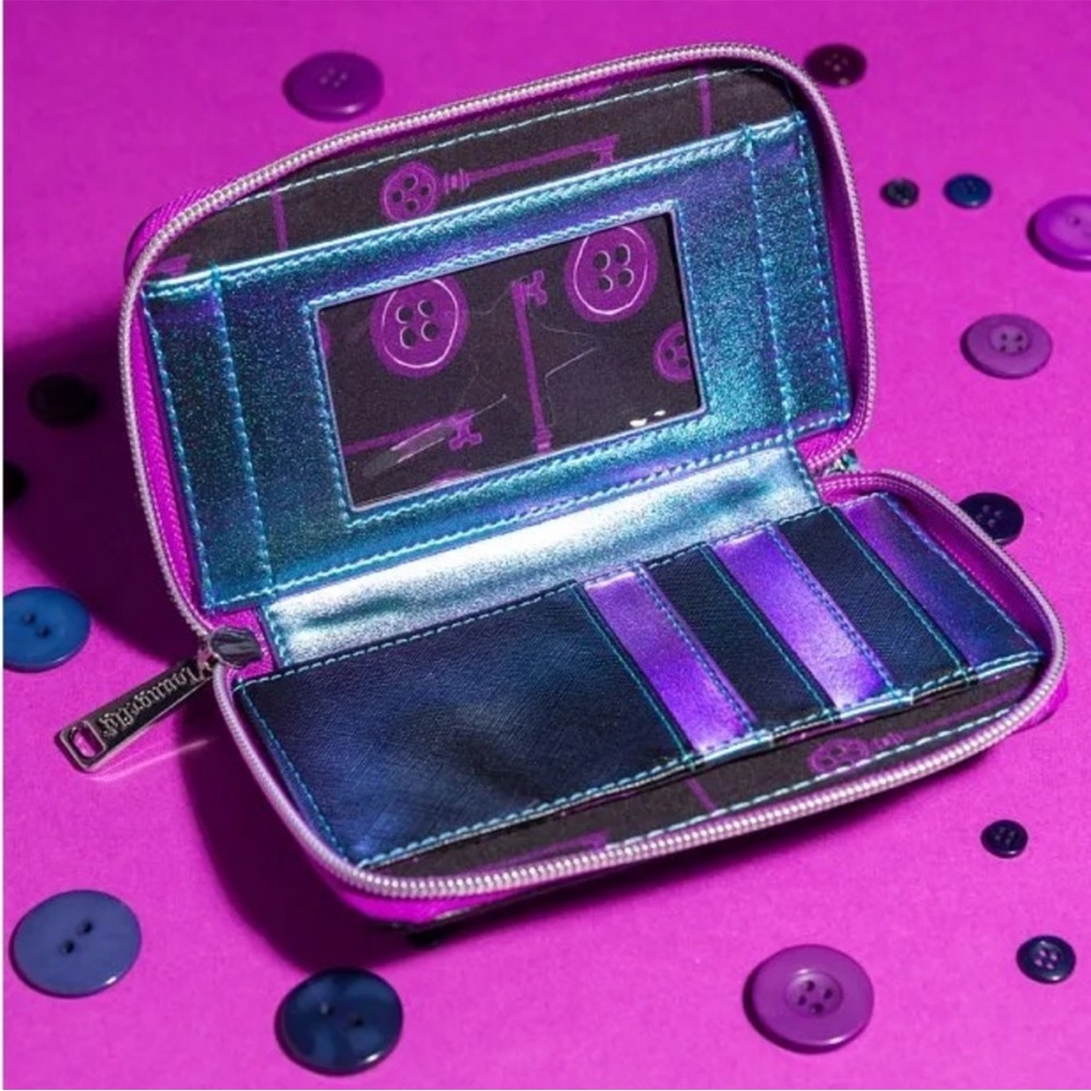 Exclusive Loungefly Coraline Other World Portal GITD Wallet & Keychain - Picture 12 of 12